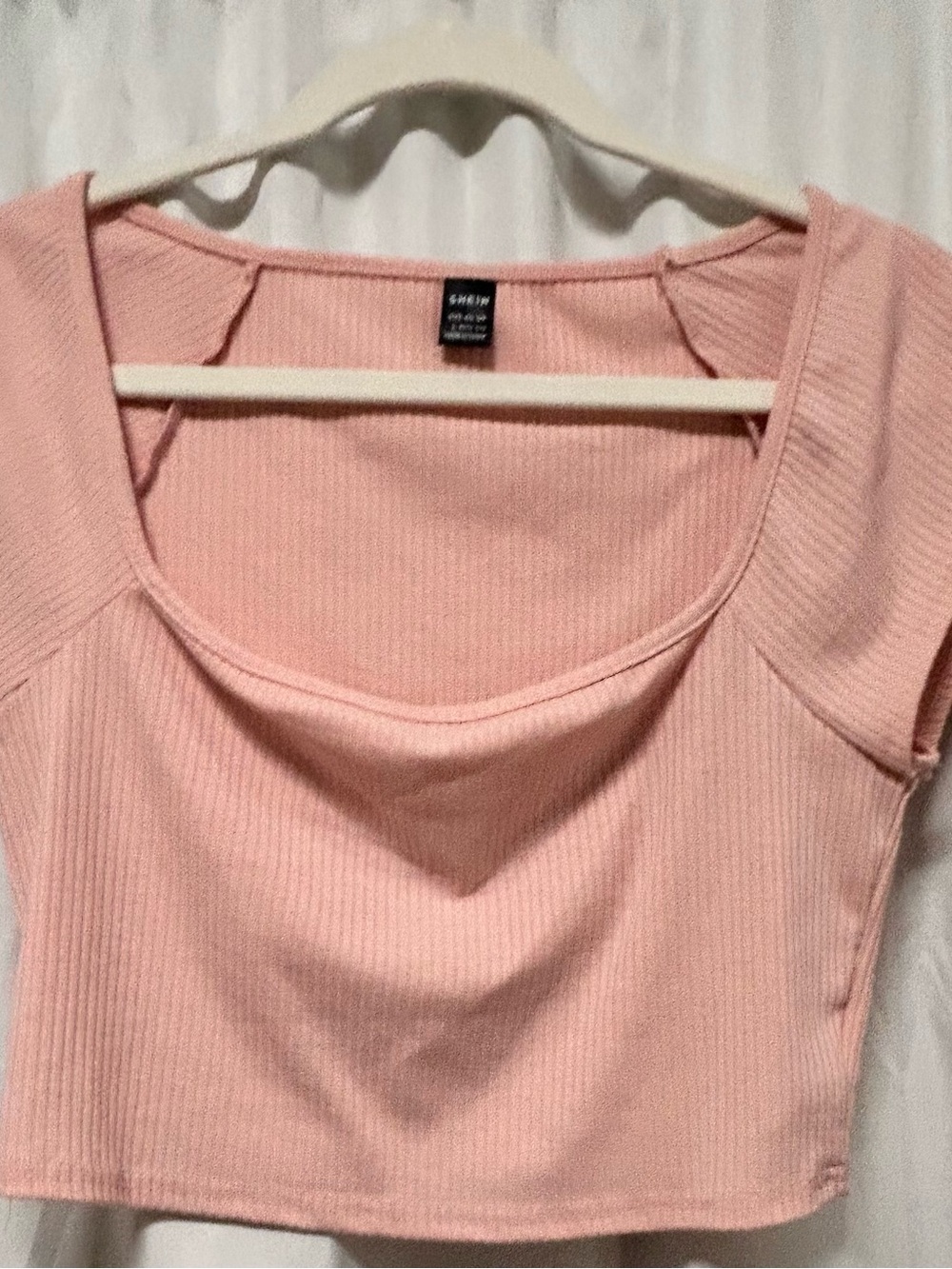 SHEIN Light Pink Ribbed Scoop Neck Crop Top